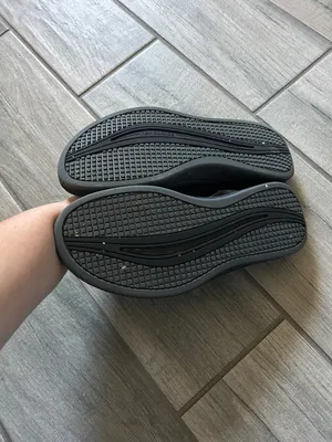New Balance Black Flip-Flop Sandals thumbnail 7