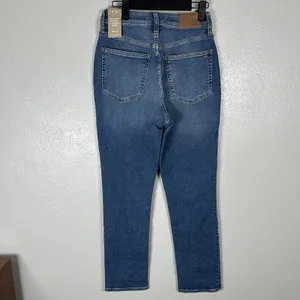 NEW Madewell The Curvy Perfect Vintage Jeans Womens 26 Medium Wash Straight Leg thumbnail 3