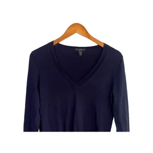 J.Crew Long Sleeve Soft Cotton V Neck Rib Hems Sweater Lightweight XS Navy Blue thumbnail 2
