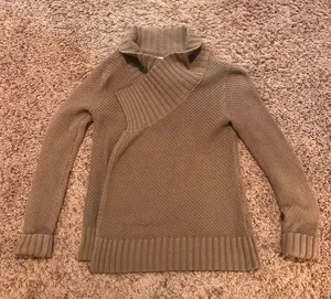 Wrap‎ Sweater thumbnail 1