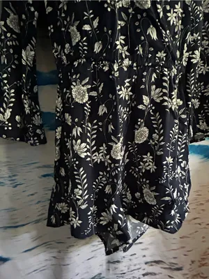 Aeropostale Women’s Black & White Floral V-Neck Romper SM thumbnail 6