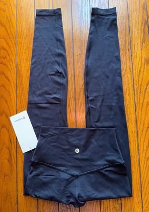 Lululemon Align No Line High Rise 28” Black Size 4 NWT thumbnail 1