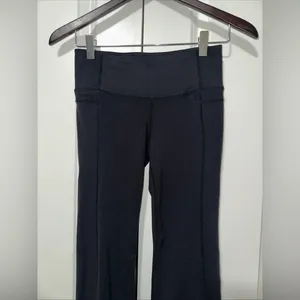Athleta Lightweight Straight Leg Athletic Leggings XSP thumbnail 2