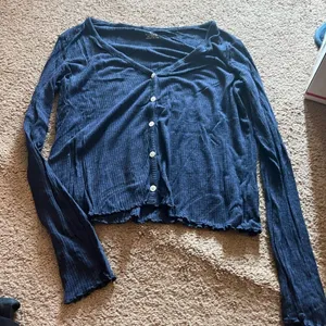 Aerie‎ medium blue blouse thumbnail 2