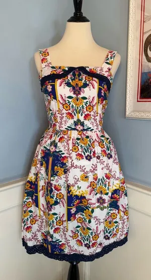 Yumi Kim Modcloth Intricate Whims Floral Sundress sz 8 thumbnail 1