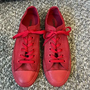 Converse Chuck Taylor‎ All Star Classic All Red Rare Sneakers Women’s Size 8 thumbnail 2