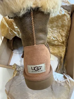 UGG Boots Classic thumbnail 4