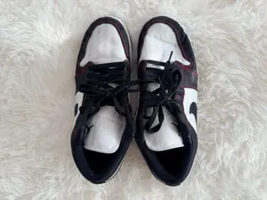 Nike Jordan Air Jordan 1 Low SE Utility White Black Gym Red Women's Size 9 thumbnail 2
