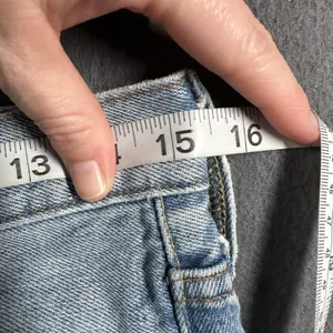 Levis 501 Skinny Jeans Womens 28 Premium Light Button Fly High Rise Distressed thumbnail 7