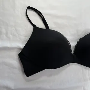 Victorias Secret Plunge Padded Bra Black Lace Trim Size 36B thumbnail 3