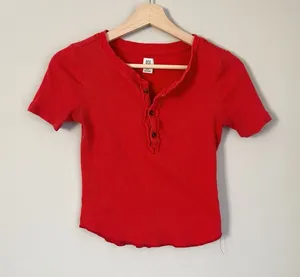 BDG Red Harvey Henley Tshirt Crop Top Size Small thumbnail 1