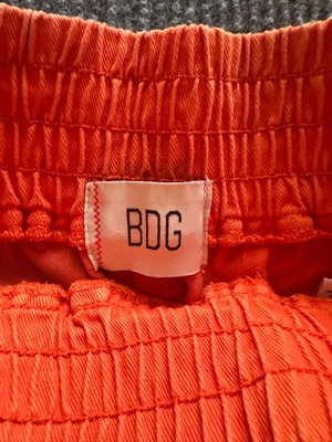 Urban Outfitters BDG orange 100% cotton shorts‎ Women's Small thumbnail 4