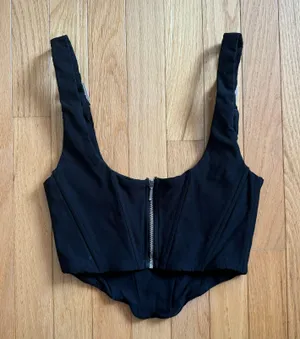 White Fox Black Top thumbnail 4