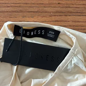 Lioness Saint Tie Shirt in Canary thumbnail 2