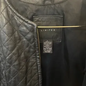 Limited Vest Womens large Black Leather Zip Front Pockets Biker Vintage 90s thumbnail 2
