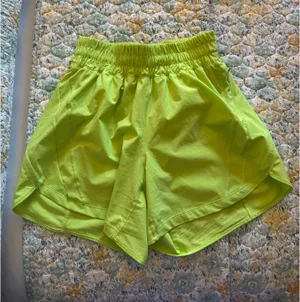 Lululemon Shorts thumbnail 1