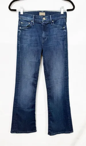 Mother Denim The Outsider Crop Flare Jeans: Two Strangers Ride On The Subway thumbnail 1