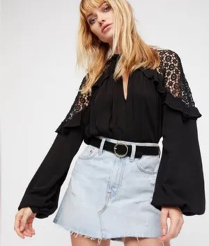 Free People Little Bit Of Love Crochet Lace Ruffle Keyhole‎ Blouse Black Size XS thumbnail 1