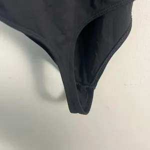 Aritzia Babaton Contour Crew Longsleeve Bodysuit black size large thumbnail 8