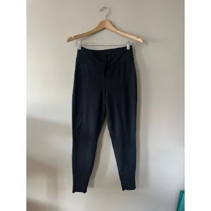 Old Navy Extra High-Waisted CloudComfy Jogger Leggings Black Size M thumbnail 2