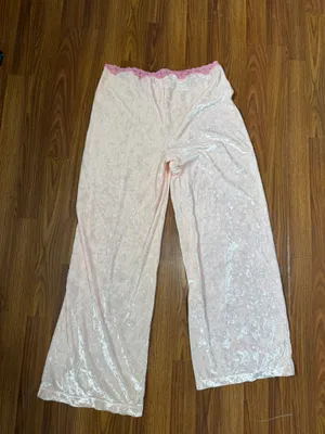 VTG Victoria’s Secret Angels Y2K Pink Crushed Velvet Lace Trim Wide Leg Pants Size Medium. thumbnail 3