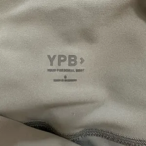 Abercrombie YPB Gray Leggings thumbnail 4