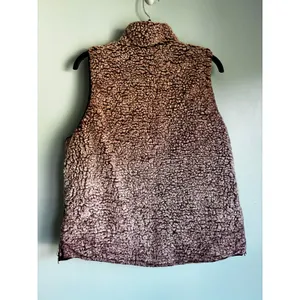 Miami Francesca's Reversible Sherpa Quilted Vest Maroon Women's Large Fall Cozy thumbnail 7