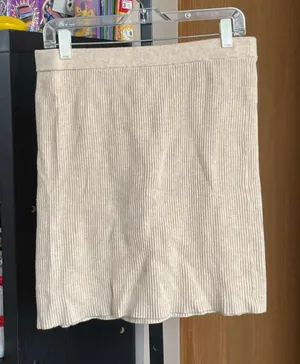 Women's Old Navy Beige Ribbed Knit Mini Skirt Size L thumbnail 1