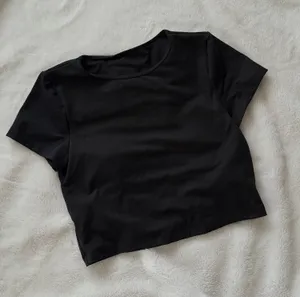 Hollister Gilly Hicks Black Workout top thumbnail 1