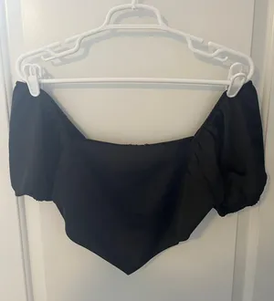 Forever 21 black silk crop top thumbnail 3