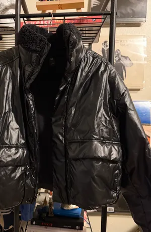 Target Puffer Jacket Cropped thumbnail 1