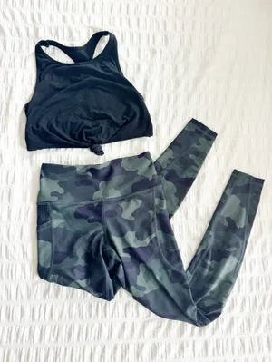 Workout Outfit Set Camo Black Aerie Old Navy XS Small thumbnail 4