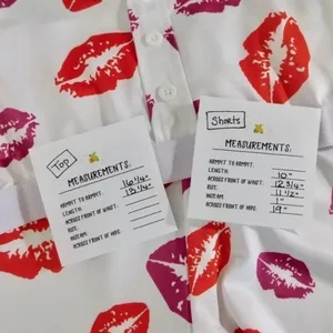 NEW!! HOT LIPS Lipstick Kiss Cropped‎ Loungewear Two Piece Set Top Shorts Medium thumbnail 10