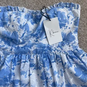 NWT Kelsis Blue and White Floral Strapless Mini Dress Size Medium thumbnail 4