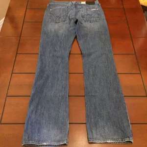 Hudson Jeans Clifton 30 medium wash jeans thumbnail 8