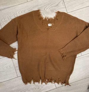 Bella Ella Boutique Brown Sweater thumbnail 1