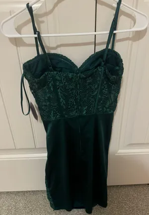 Dress thumbnail 4