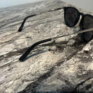 Stylish Black Sunglasses thumbnail 8
