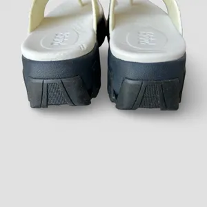 P448 Bondi Platform Flip Flops Cream Black Vibram Lug Sole EU 41 Grunge Y2K insp thumbnail 6