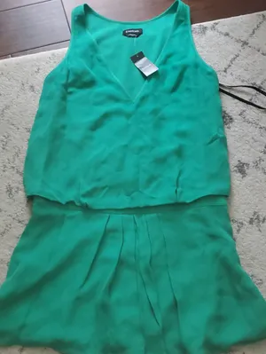 Bebe Green Sleeveless V-Neck Dress Size Small New Witg Tags thumbnail 1
