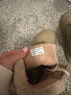 DL Winter Boots Size 6.5 thumbnail 3