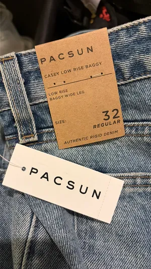 Casey• Low-Rise• Medium indigo•PacSun• 32 Long • Jeans thumbnail 2