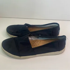 TOMS‎ Black Canvas Slip On Shoes Women's 6.5 thumbnail 2