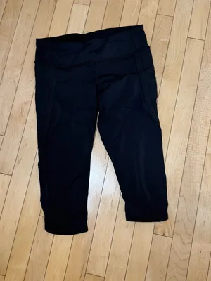 LULULEMON Black Cropped Running Tights Leggings Size 8 Gathered Leg thumbnail 2