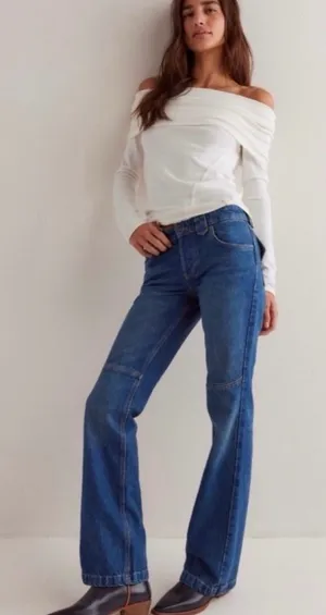 NWT Free People We The Free Flora Low-Rise Bootcut Jeans ~ Bourbon blue ~ 31 thumbnail 1