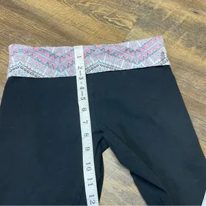 Victoria's Secret Yoga Capri Leggings Size Small Fold Over Black Pink Teal Y2K thumbnail 3