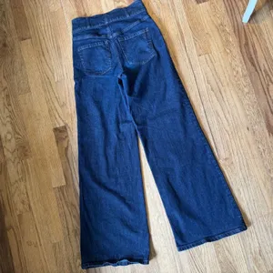 INC International Concepts‎ Wide Leg High Rise Dark Wash Jeans Size 2/26 thumbnail 3