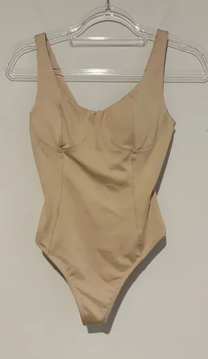 SO One-Piece Bodysuit Classic Scoop Neck beige size XS thumbnail 1
