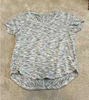 Lululemon top thumbnail 1