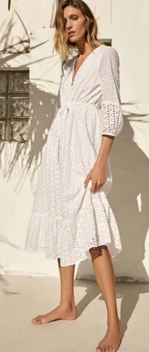 Zara Openwork Embroidered Midi Dress in White sz. M thumbnail 1